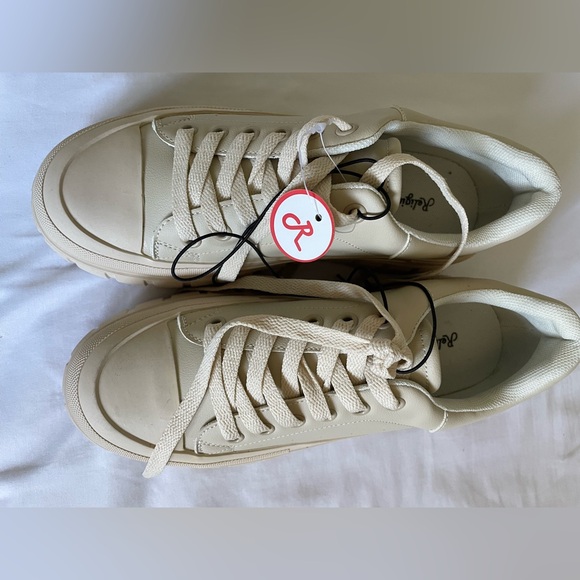 Religious Comfort women’s platform sneakers, size  6 - Picture 4 of 7